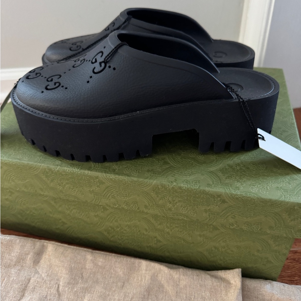 Authentic Gucci Black Rubber GG Elea Platform. Size 39. New in box. - Picture 2 of 7